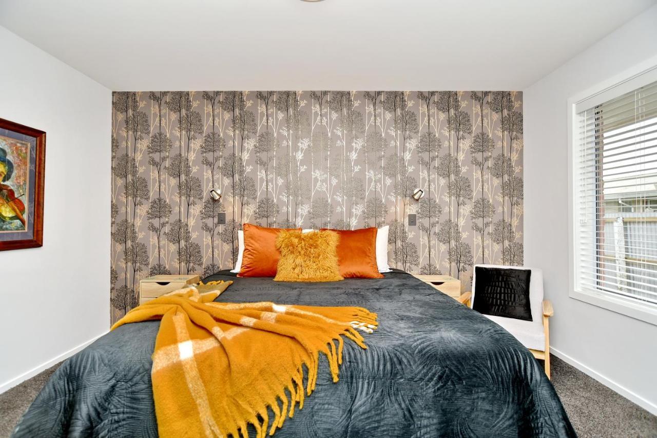 Brockworth Place - Christchurch Holiday Homes Экстерьер фото