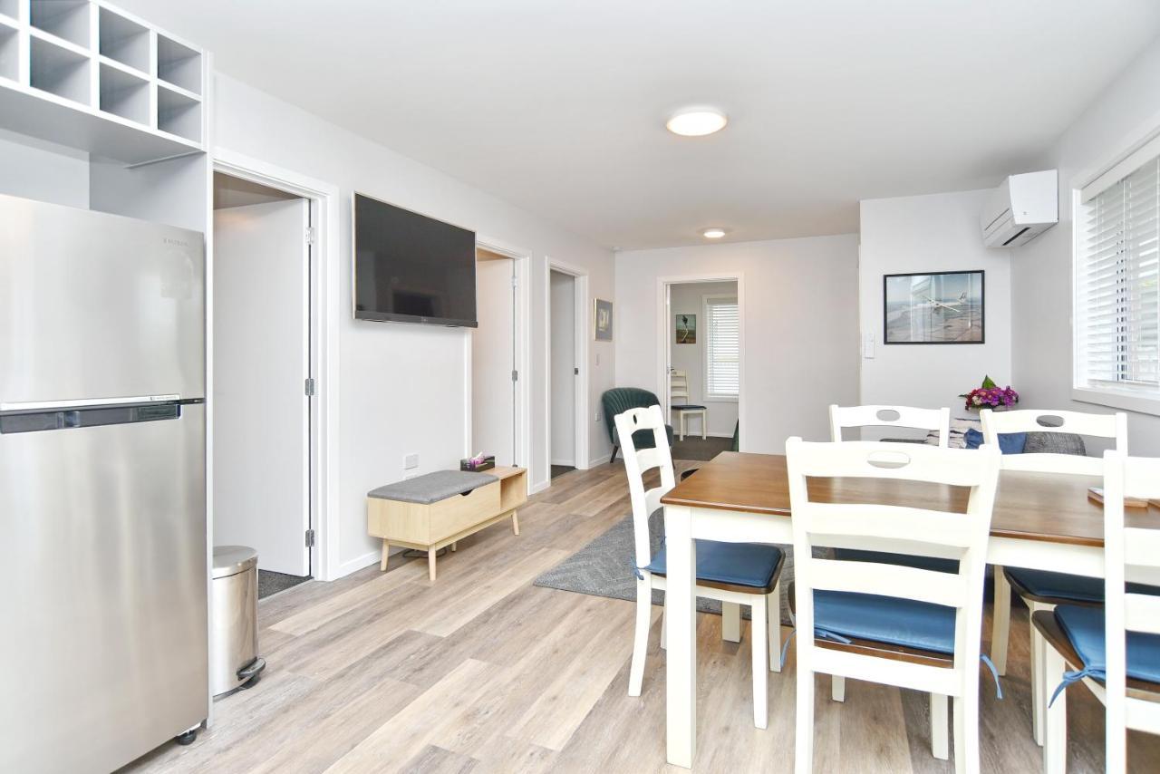 Brockworth Place - Christchurch Holiday Homes Экстерьер фото