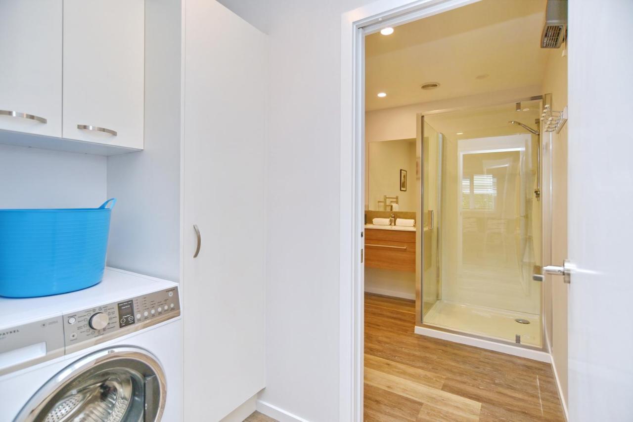 Brockworth Place - Christchurch Holiday Homes Экстерьер фото