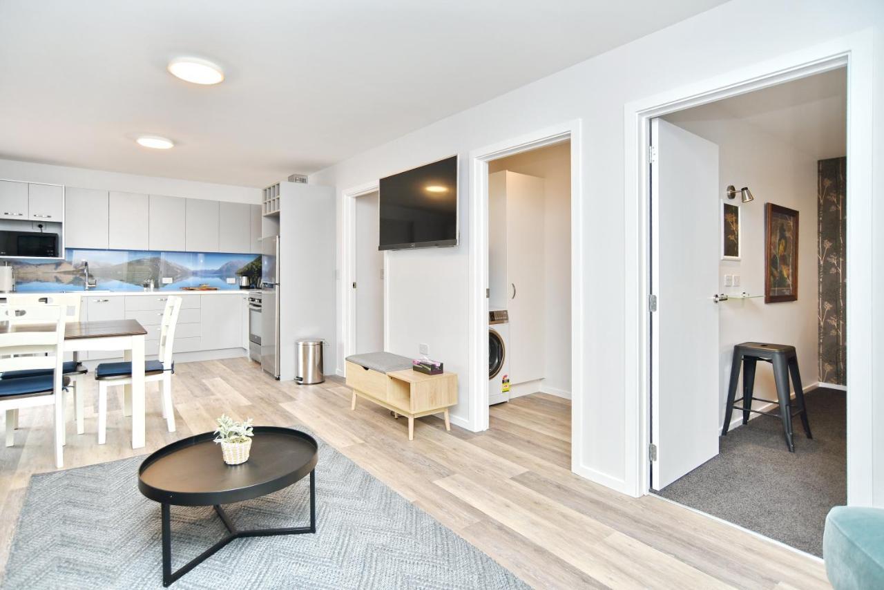 Brockworth Place - Christchurch Holiday Homes Экстерьер фото
